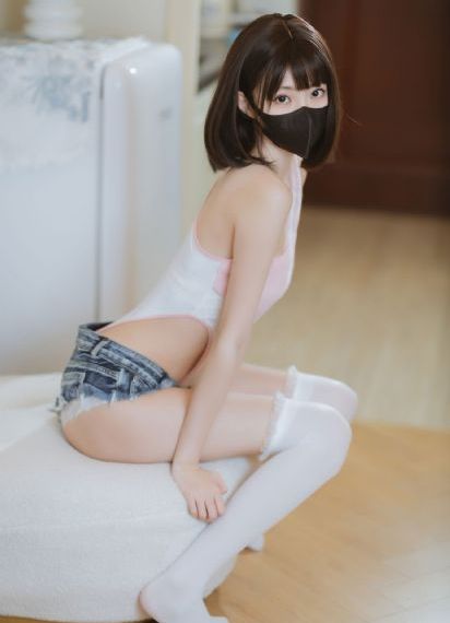 国产精品99r8免费视频_720迅雷电影在线